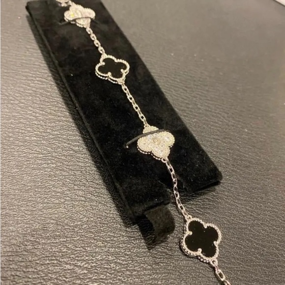 Van Cleef & Arpels Alhambra Vintage Bracelet - Black Onyx (Full Set) - Picture 4 of 6